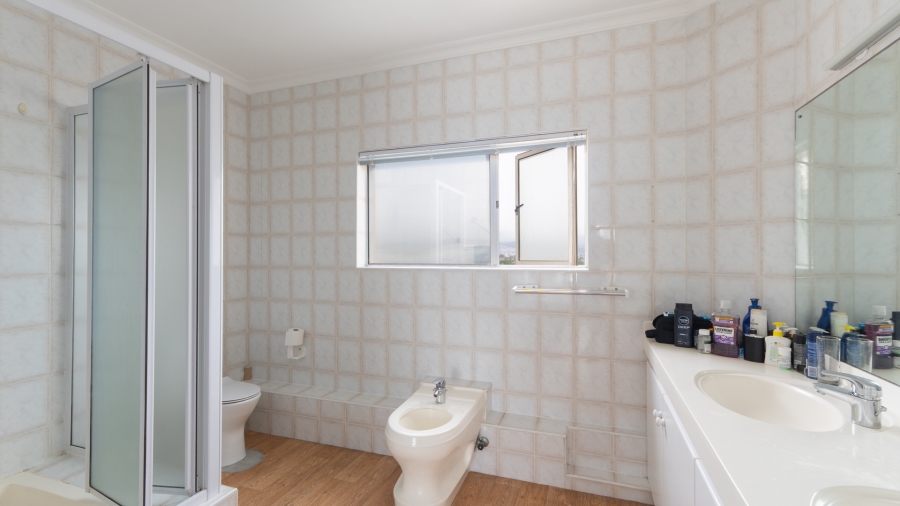 3 Bedroom Property for Sale in Strand North Western Cape